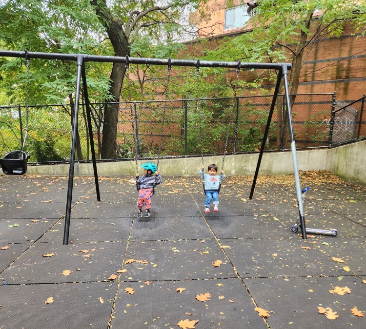 Willow Lake Playground (Forest&nbspHills,&nbspNY)